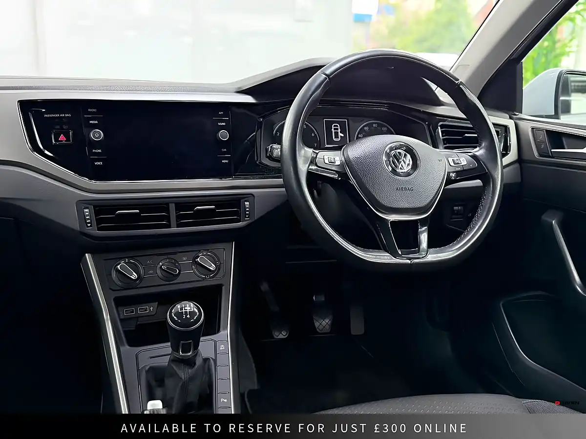 Used 2018 Volkswagen Polo Se Silver - Interior and Exterior details 11