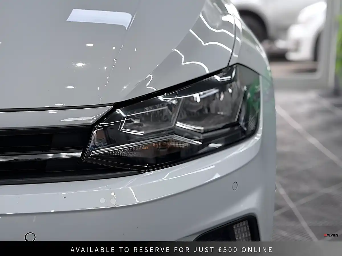 Used 2018 Volkswagen Polo Se Silver - Interior and Exterior details 20