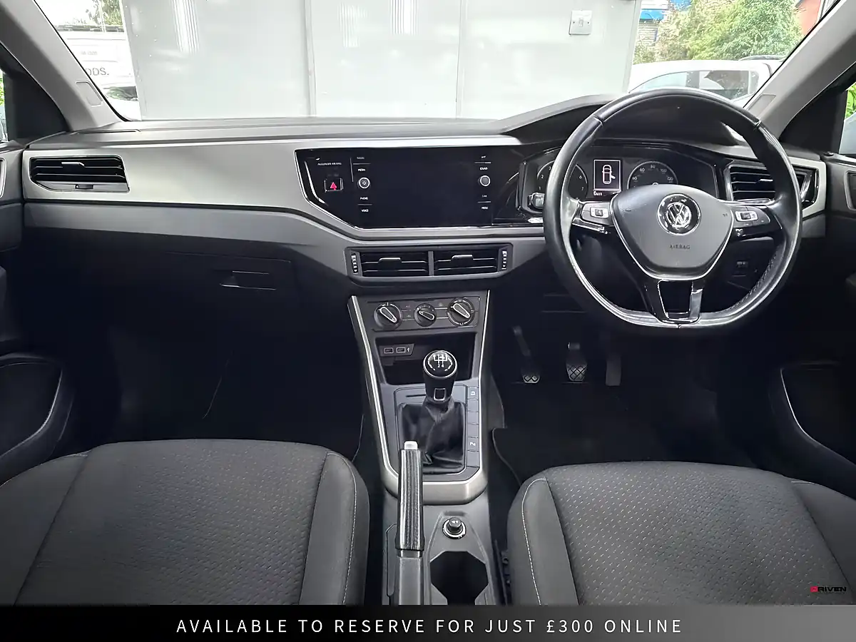 Used 2018 Volkswagen Polo Se Silver - Interior and Exterior details 4