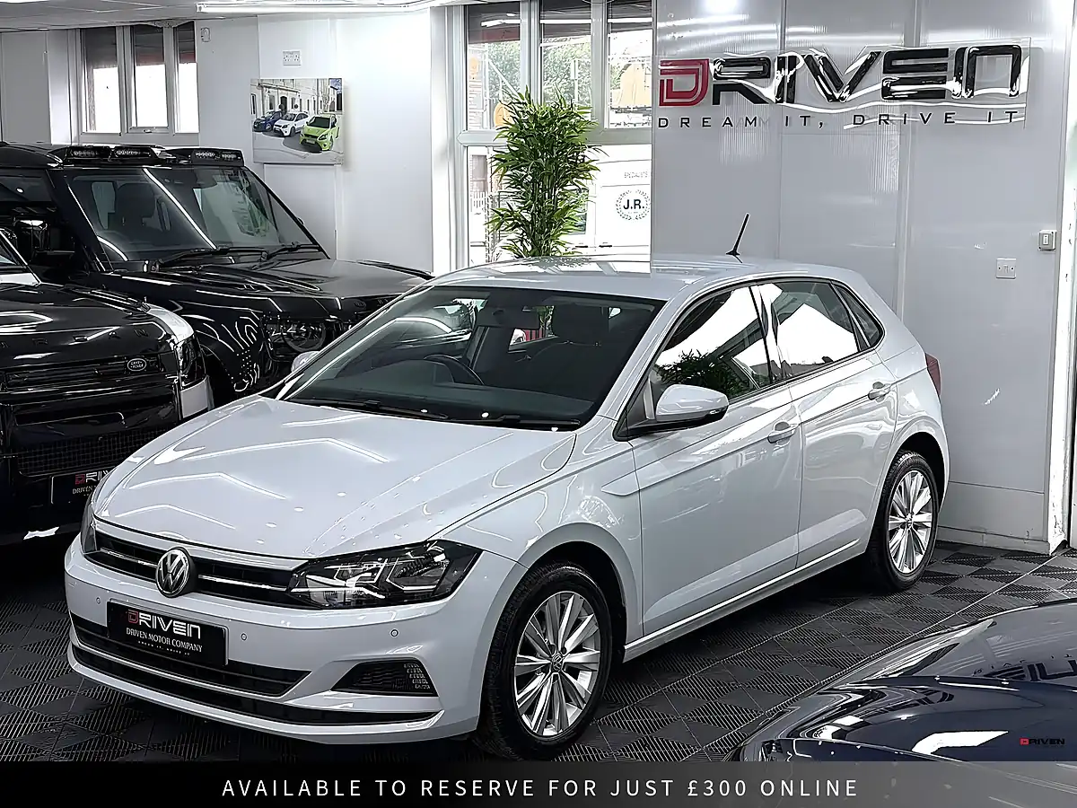 Used 2018 Volkswagen Polo Se Silver - Interior and Exterior details 7
