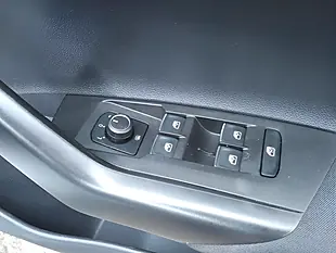 Used 2018 Volkswagen Polo Se Silver - Interior and Exterior details 15