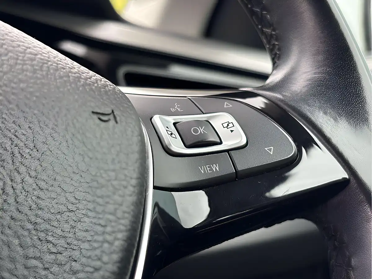 Used 2018 Volkswagen Polo Se Silver - Interior and Exterior details 15