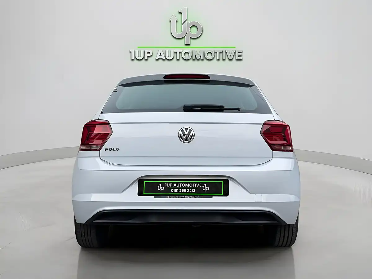 Used 2018 Volkswagen Polo Se Silver - Interior and Exterior details 3