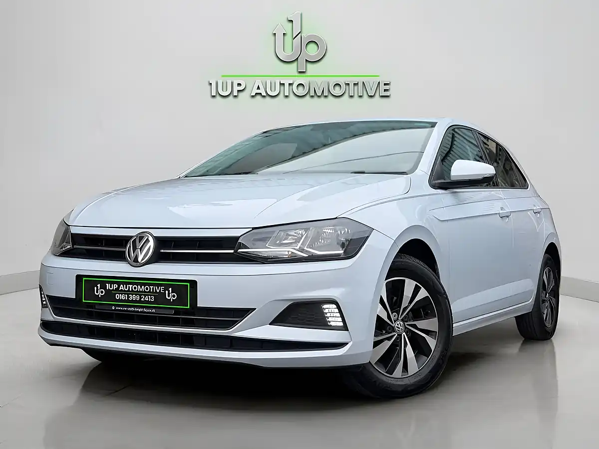 Used 2018 Volkswagen Polo Se Silver - Interior and Exterior details 4