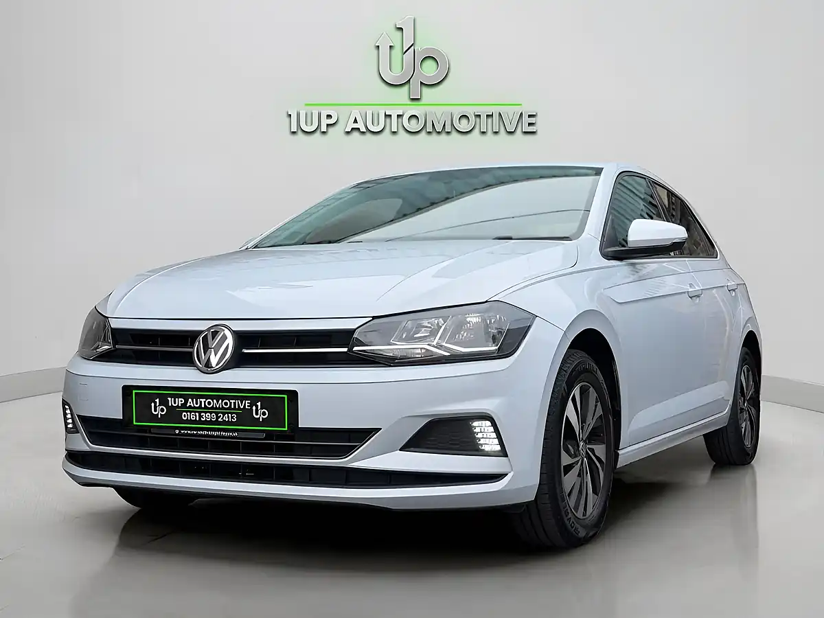 Used 2018 Volkswagen Polo Se Silver - Interior and Exterior details 7