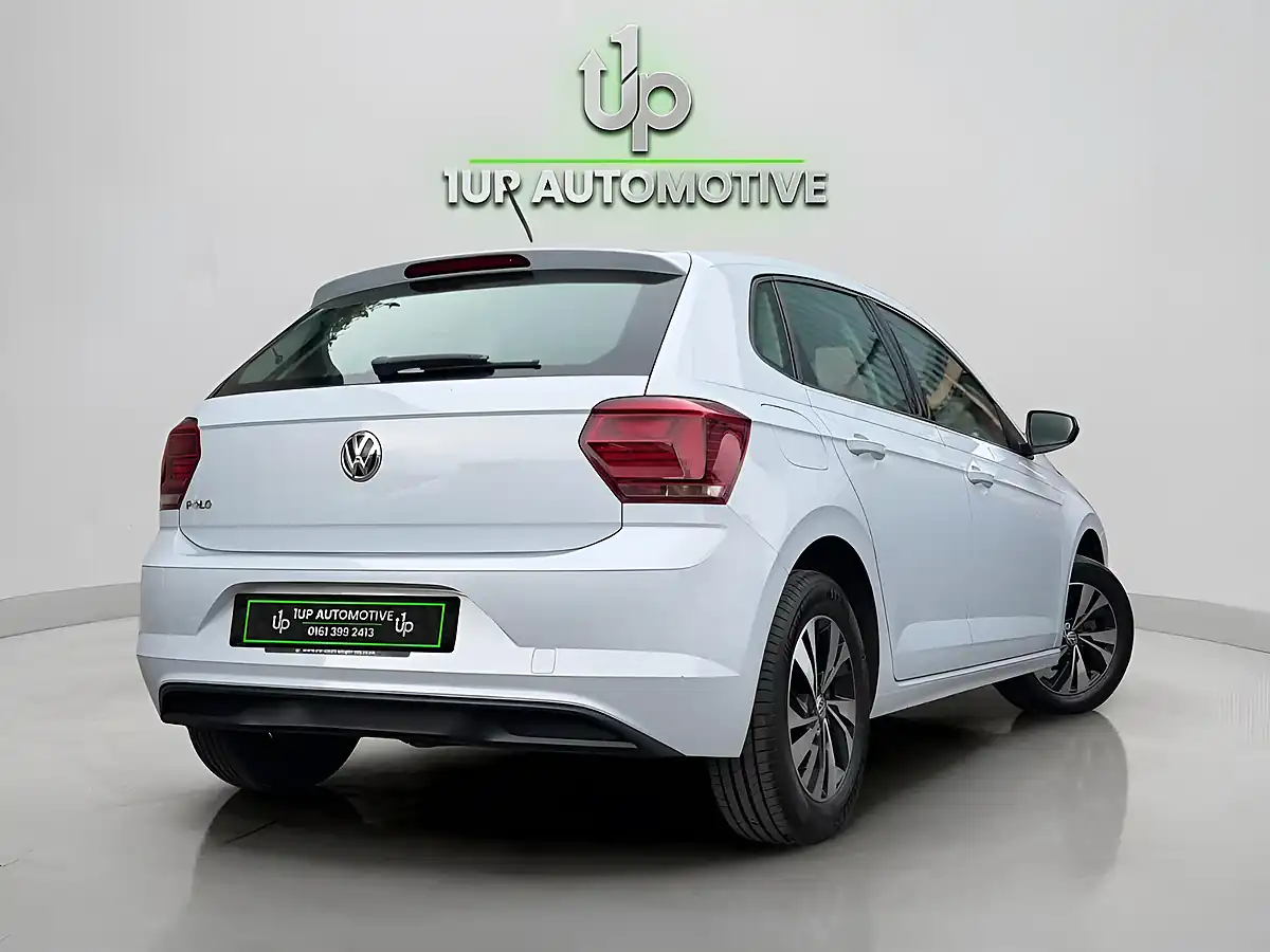 Used 2018 Volkswagen Polo Se Silver - Interior and Exterior details 9