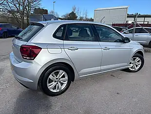 Used 2018 Volkswagen Polo Se Silver - Interior and Exterior details 10
