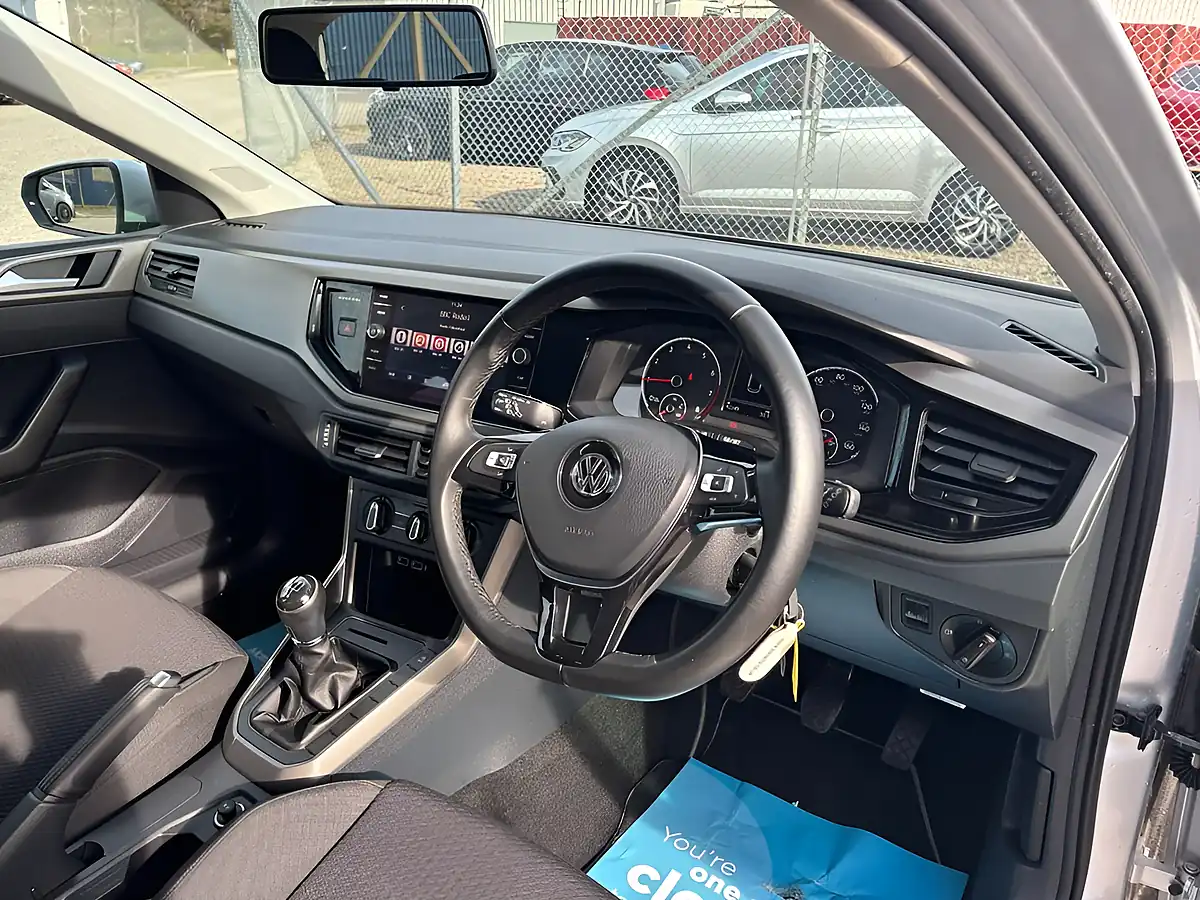 Used 2018 Volkswagen Polo Se Silver - Interior and Exterior details 2