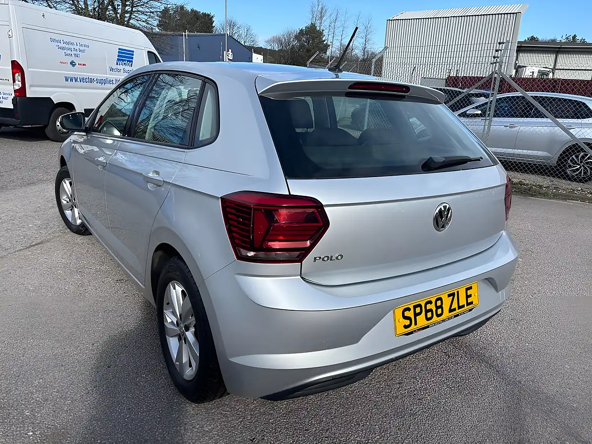Used 2018 Volkswagen Polo Se Silver - Interior and Exterior details 4