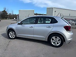 Used 2018 Volkswagen Polo Se Silver - Interior and Exterior details 8