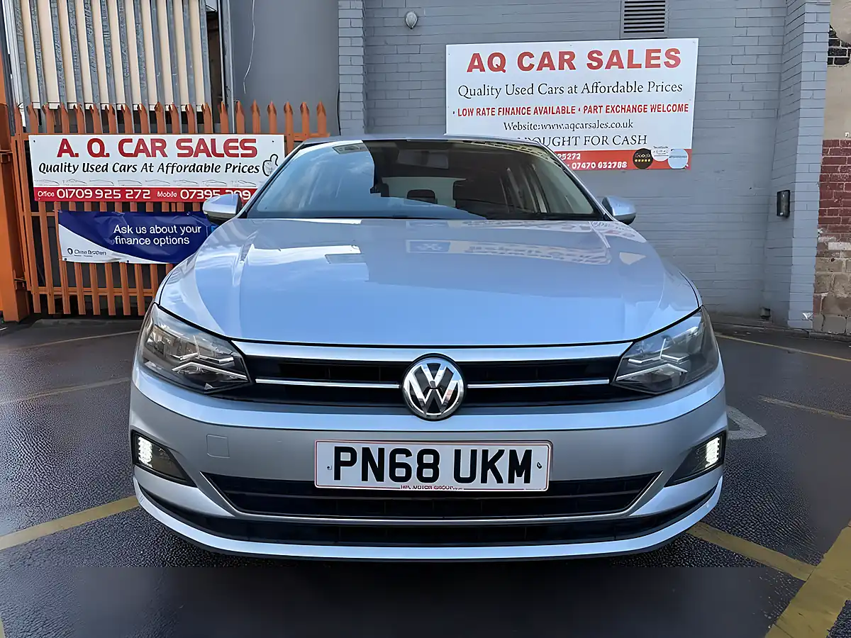 Used 2018 Volkswagen Polo Se Silver - Interior and Exterior details 2