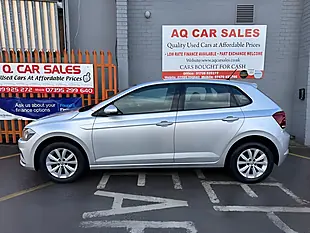 Used 2018 Volkswagen Polo Se Silver - Interior and Exterior details 4