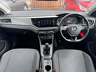 Used 2018 Volkswagen Polo Se Silver - Interior and Exterior details 9