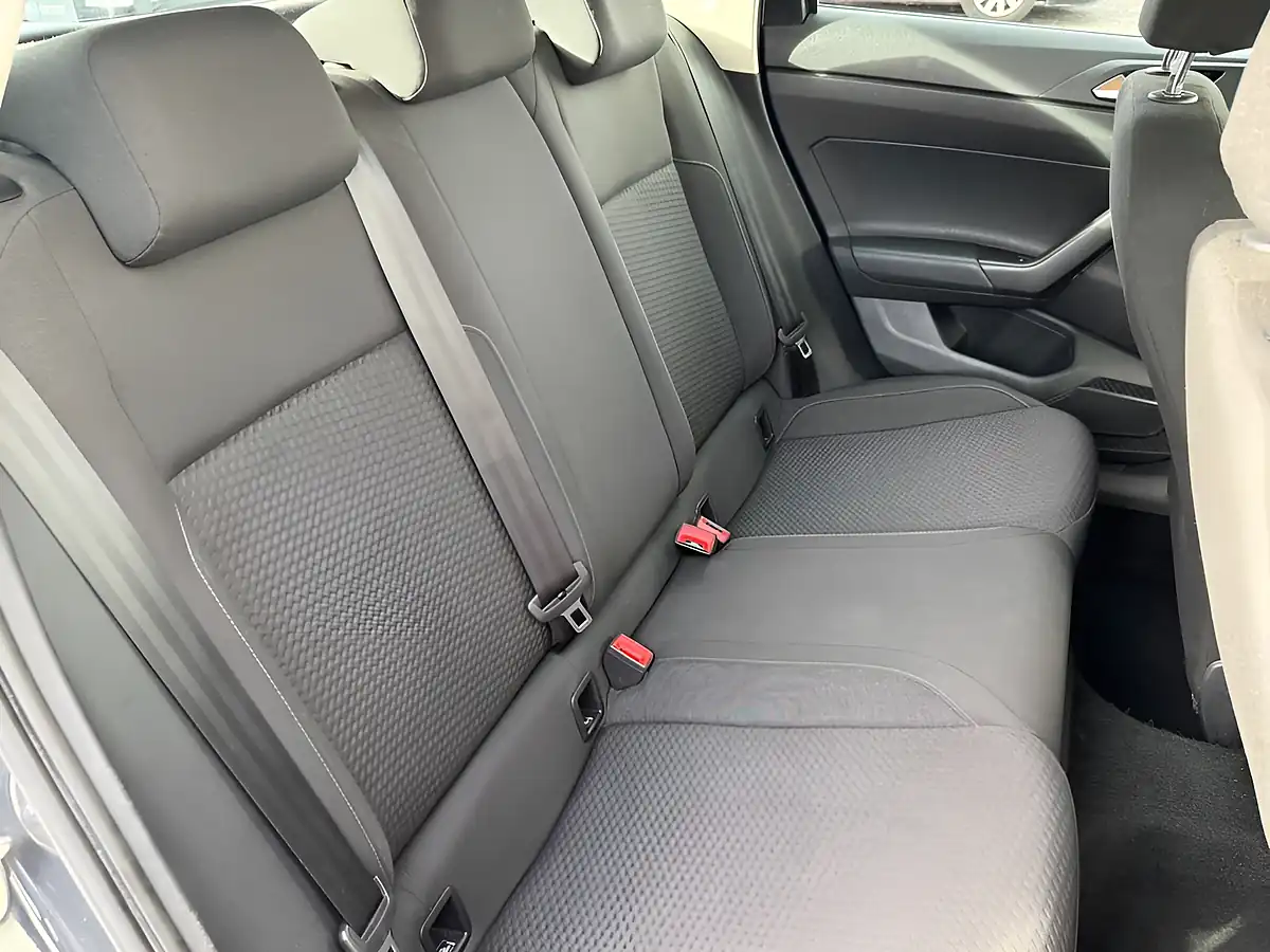 Used 2018 Volkswagen Polo Se Urano Grey - Interior and Exterior details 19