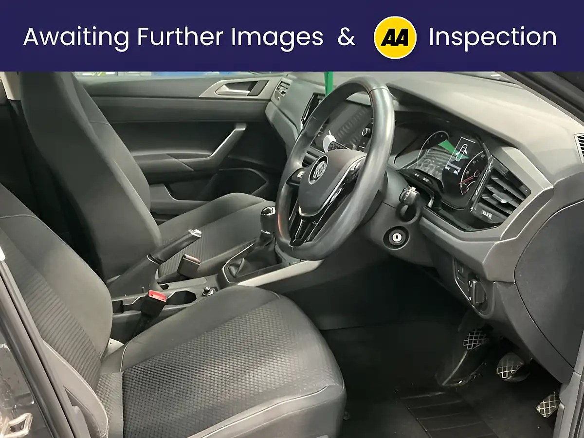 Used 2018 Volkswagen Polo Se Urano Grey - Interior and Exterior details 2