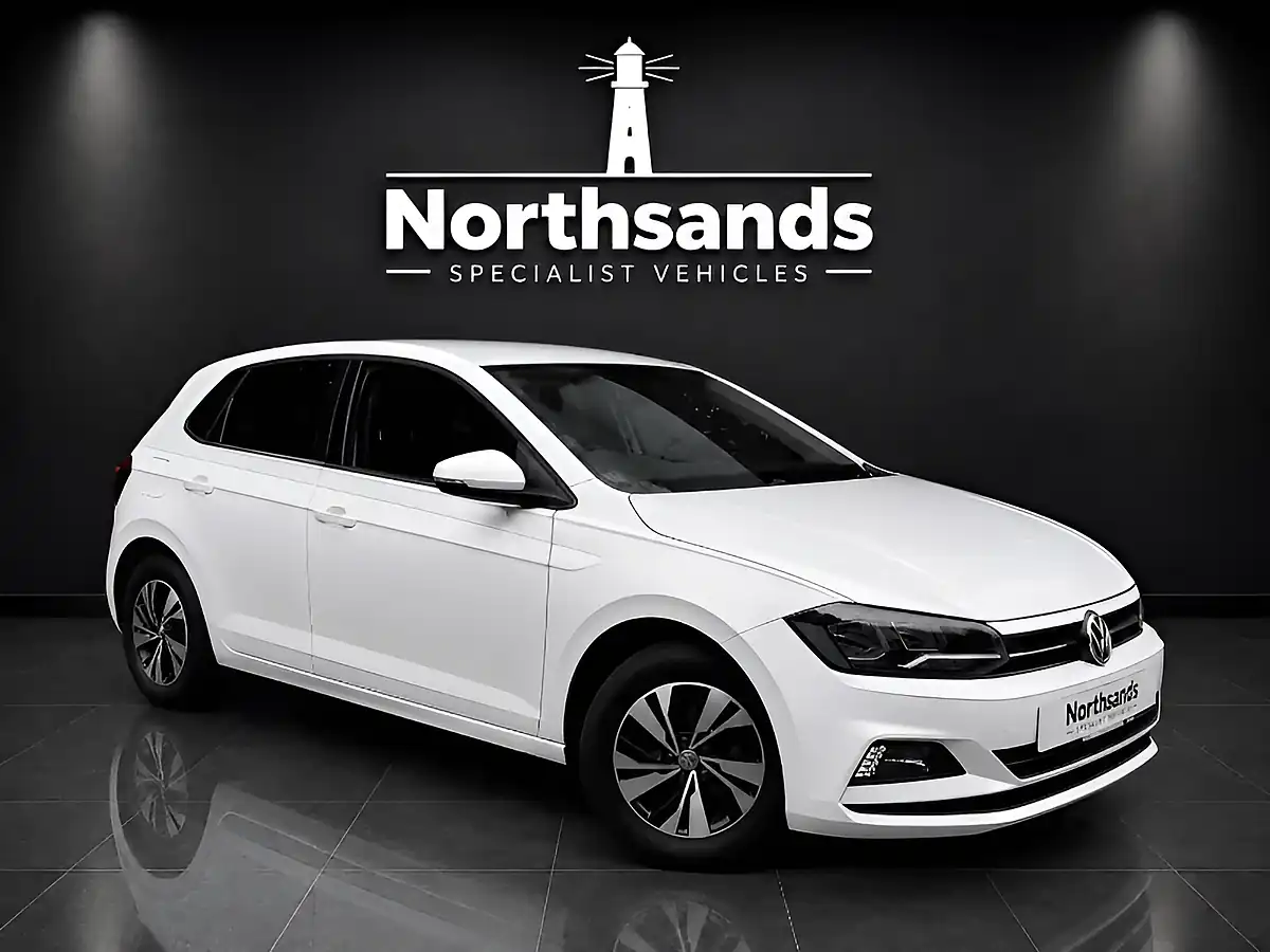 Used 2018 Volkswagen Polo Se White - Front View