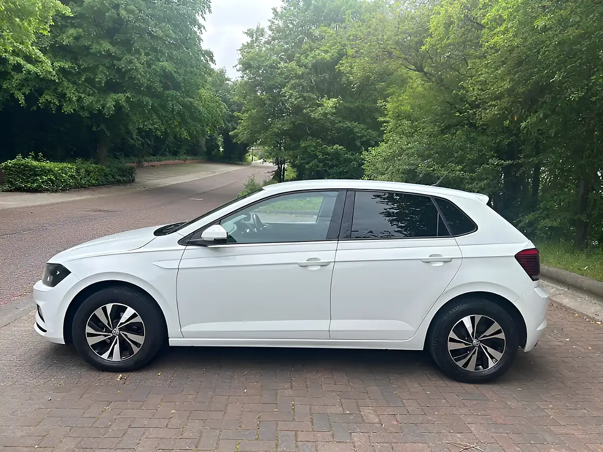 Used 2018 Volkswagen Polo Se White - Interior and Exterior details 7
