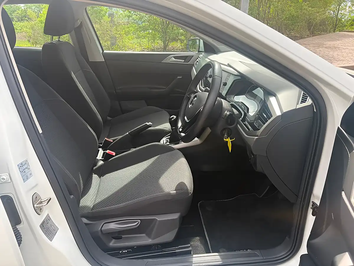 Used 2018 Volkswagen Polo Se White - Interior and Exterior details 10