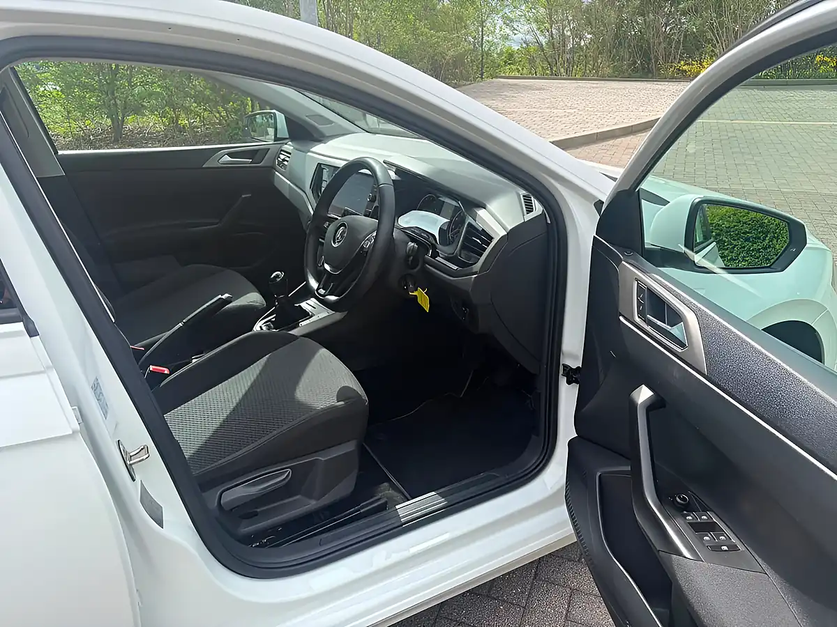 Used 2018 Volkswagen Polo Se White - Interior and Exterior details 11