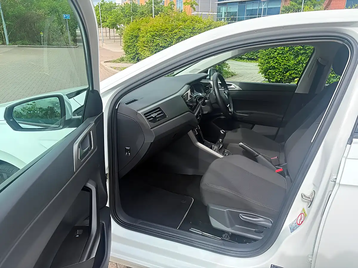 Used 2018 Volkswagen Polo Se White - Interior and Exterior details 13
