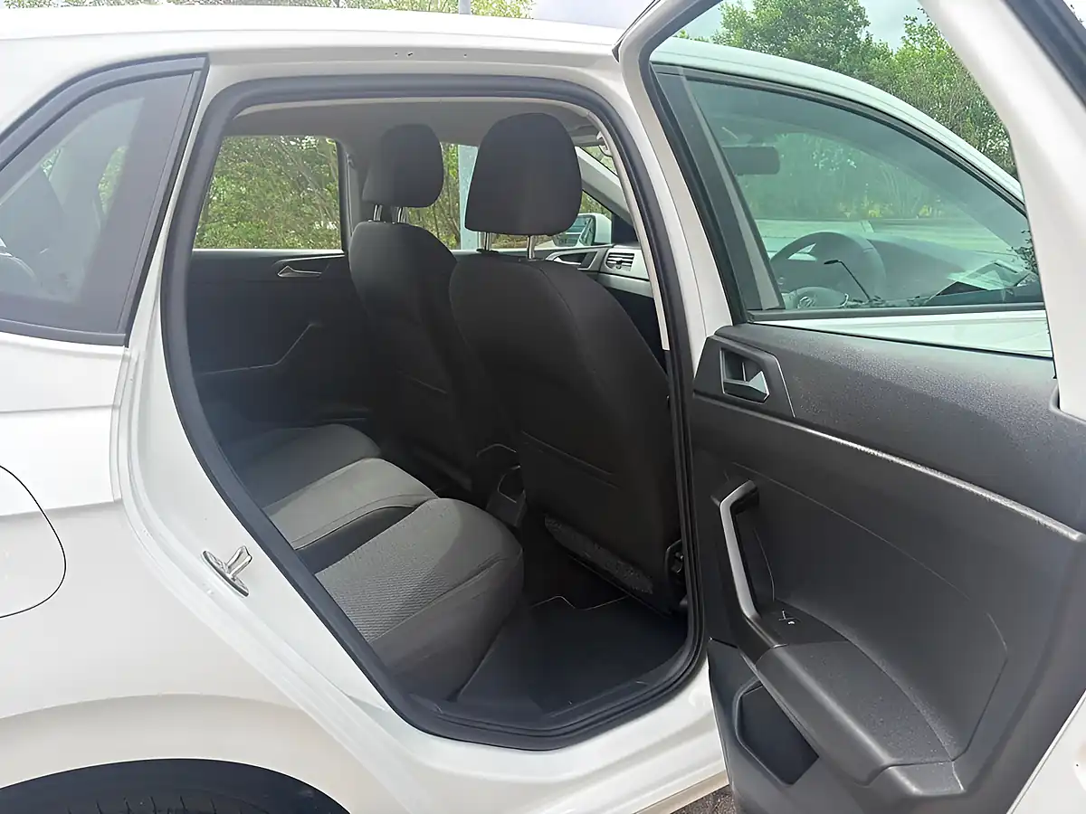 Used 2018 Volkswagen Polo Se White - Interior and Exterior details 16