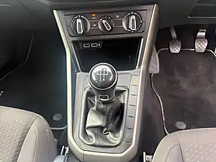 Used 2018 Volkswagen Polo Se White - Interior and Exterior details 18