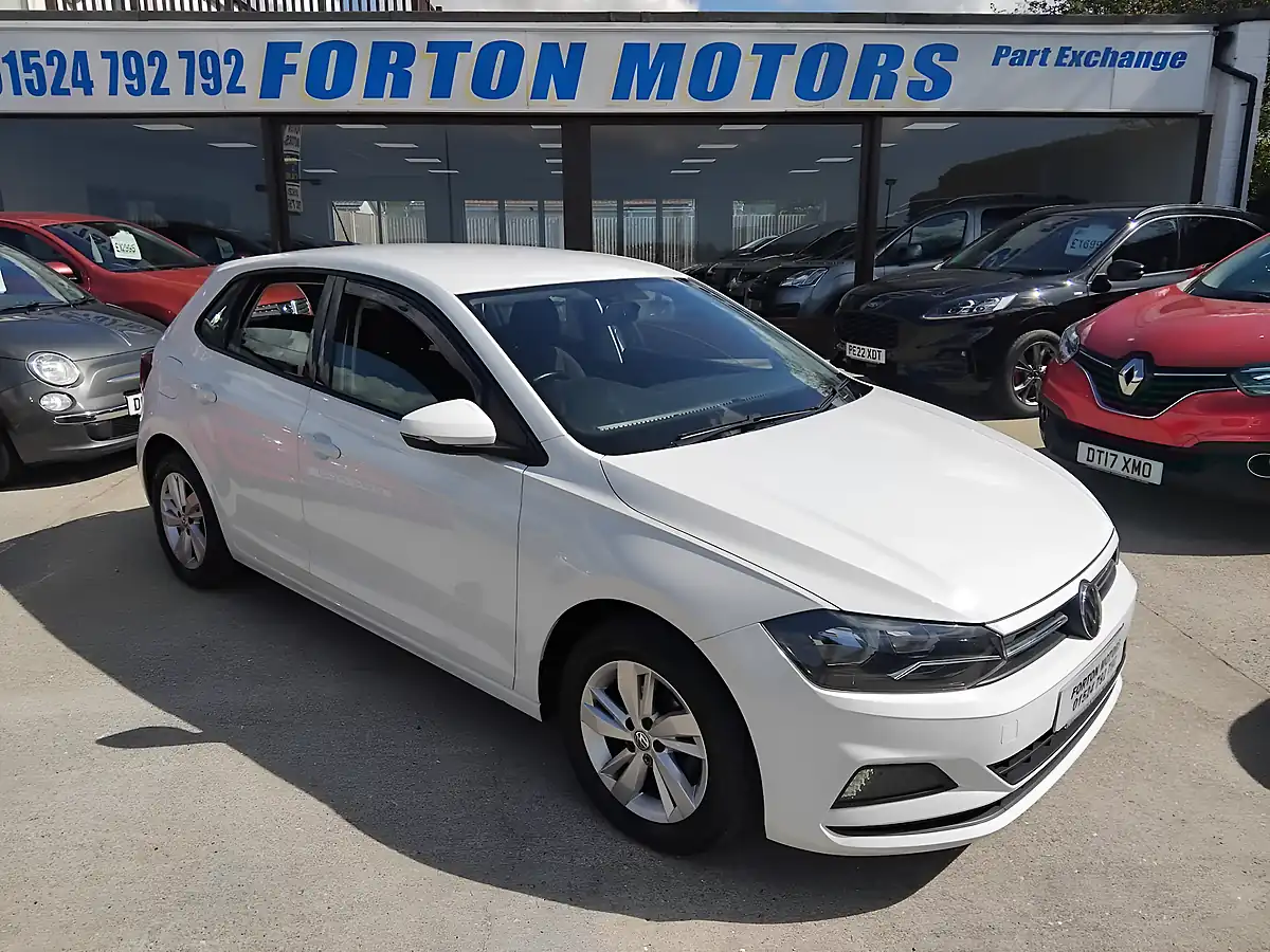 Used 2018 Volkswagen Polo Se White - Front View
