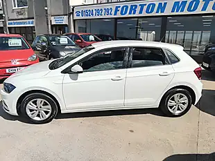 Used 2018 Volkswagen Polo Se White - Interior and Exterior details 10