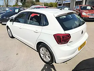 Used 2018 Volkswagen Polo Se White - Interior and Exterior details 11