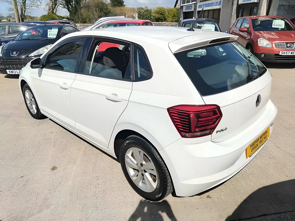 Used 2018 Volkswagen Polo Se White - Interior and Exterior details 11