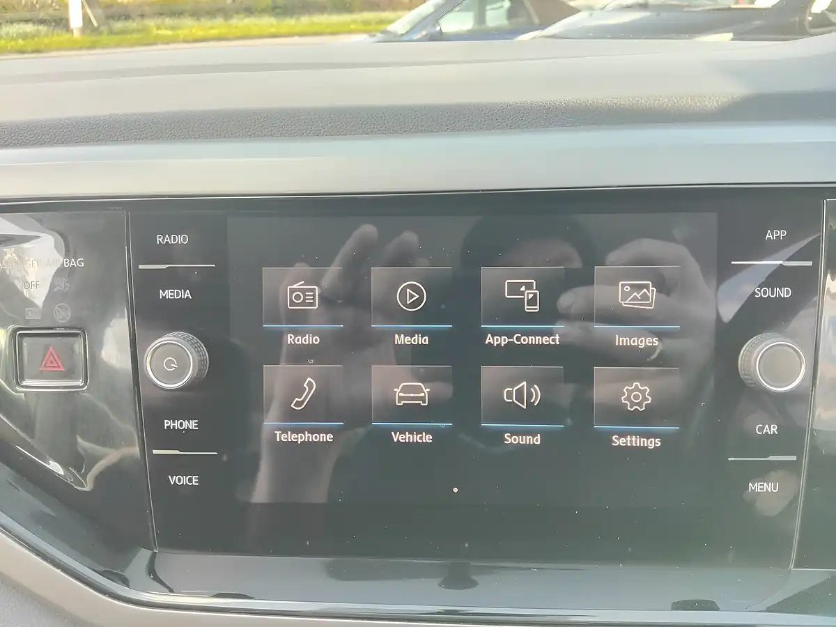Used 2018 Volkswagen Polo Se White - Interior and Exterior details 19