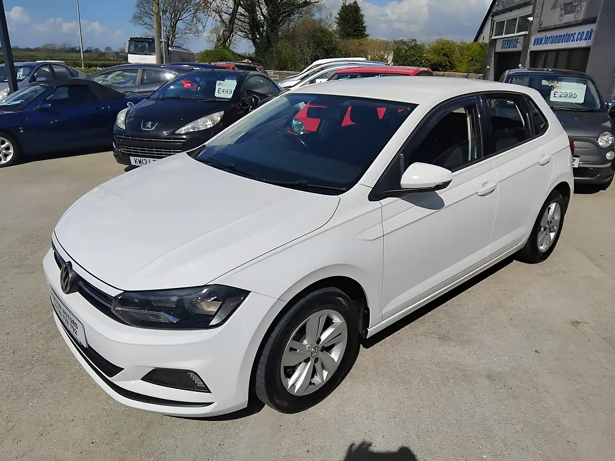 Used 2018 Volkswagen Polo Se White - Interior and Exterior details 3