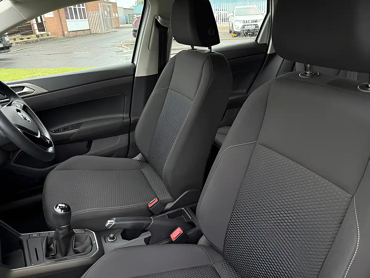 Used 2018 Volkswagen Polo Se White - Interior and Exterior details 13