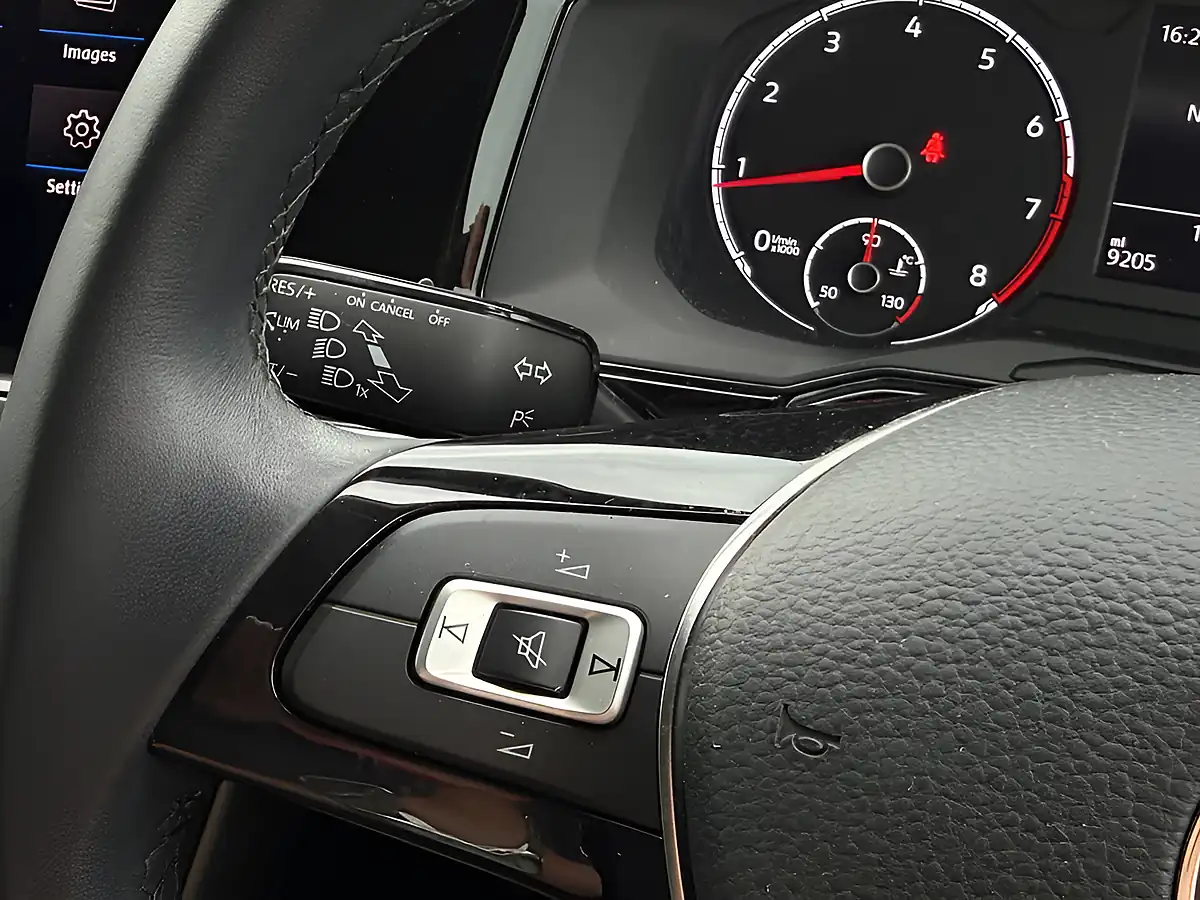 Used 2018 Volkswagen Polo Se White - Interior and Exterior details 16