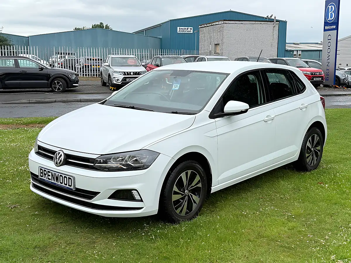 Used 2018 Volkswagen Polo Se White - Interior and Exterior details 3