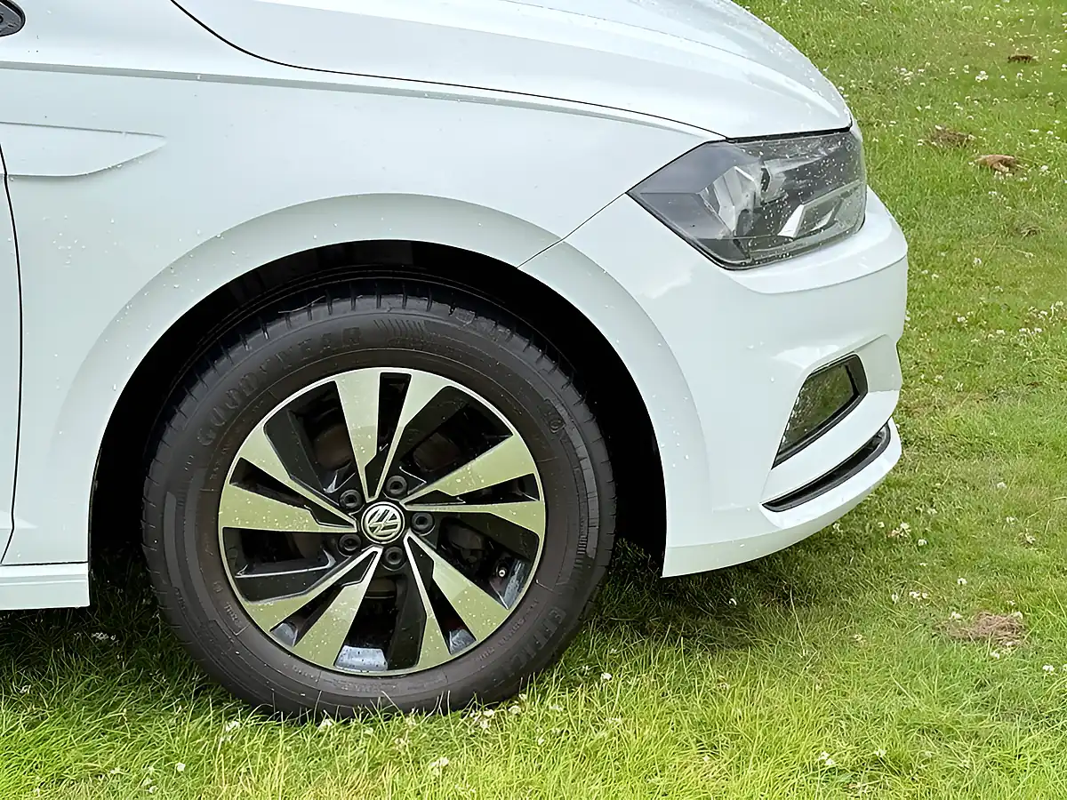 Used 2018 Volkswagen Polo Se White - Interior and Exterior details 7