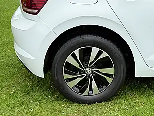Used 2018 Volkswagen Polo Se White - Interior and Exterior details 8