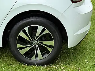 Used 2018 Volkswagen Polo Se White - Interior and Exterior details 9