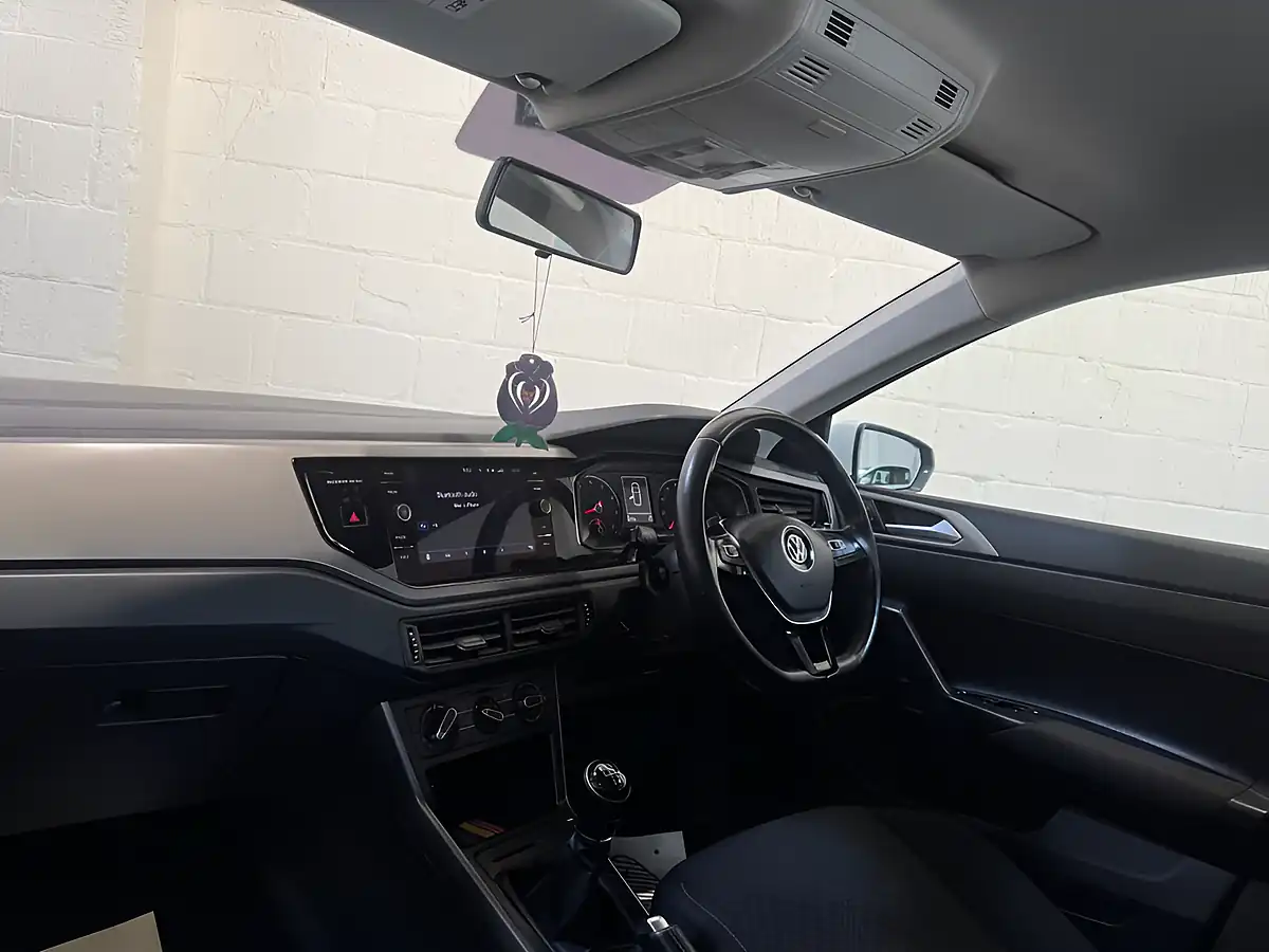 Used 2018 Volkswagen Polo Se White - Interior and Exterior details 16