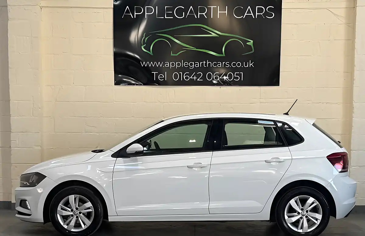 Used 2018 Volkswagen Polo Se White - Interior and Exterior details 6