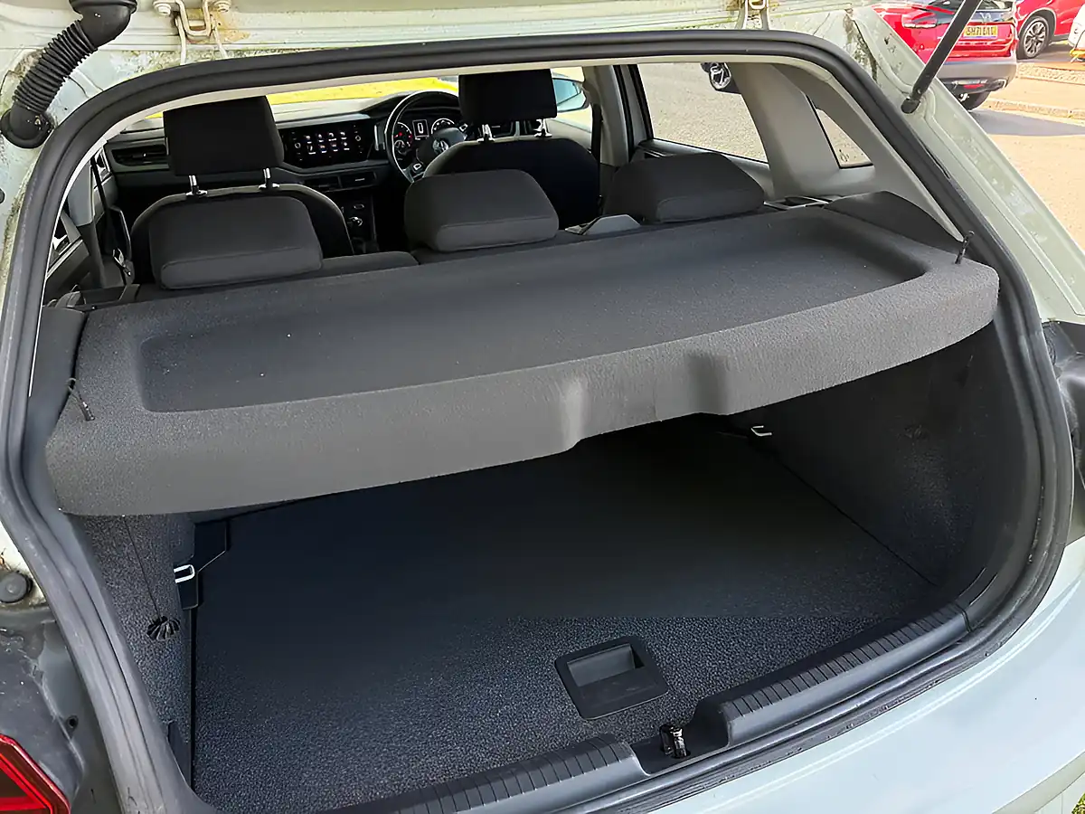 Used 2018 Volkswagen Polo Se White - Interior and Exterior details 12