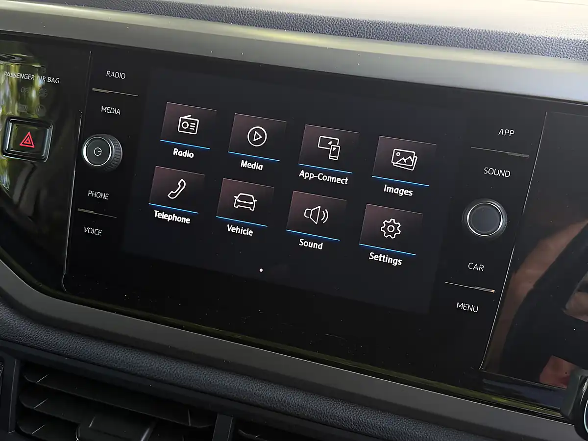 Used 2018 Volkswagen Polo Se White - Interior and Exterior details 15