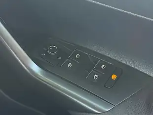 Used 2018 Volkswagen Polo Se White - Interior and Exterior details 18