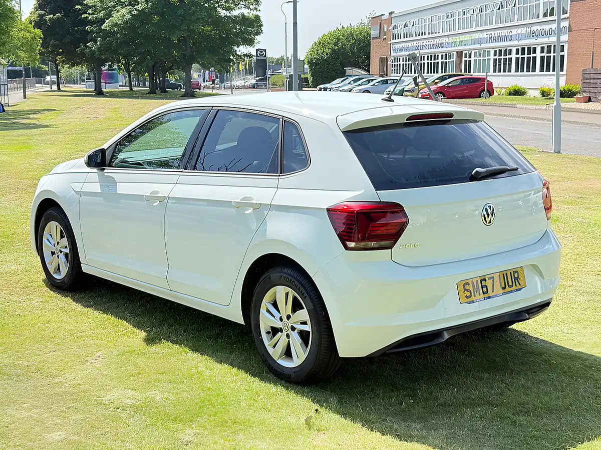 Used 2018 Volkswagen Polo Se White - Interior and Exterior details 4