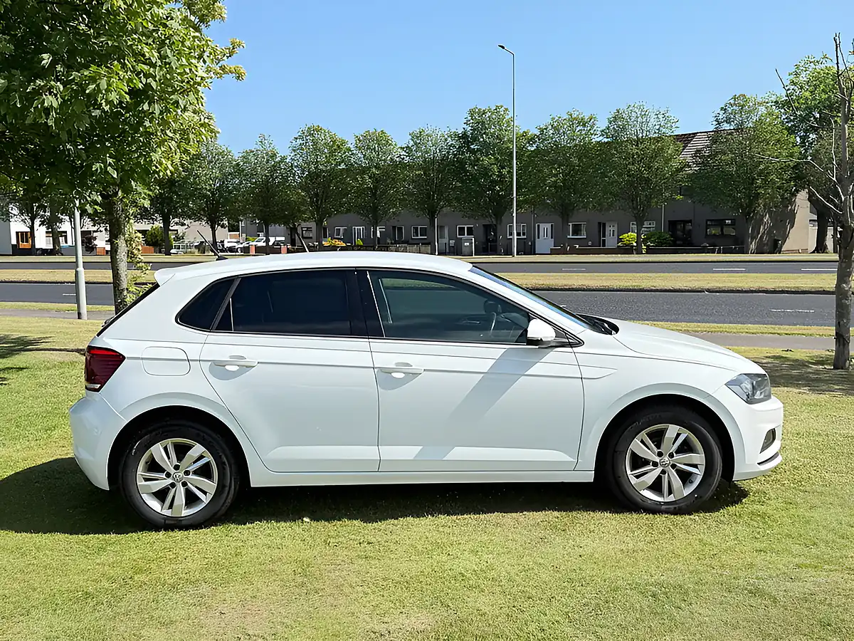 Used 2018 Volkswagen Polo Se White - Interior and Exterior details 6