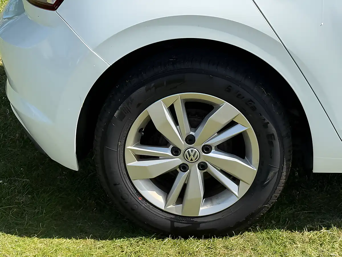 Used 2018 Volkswagen Polo Se White - Interior and Exterior details 8