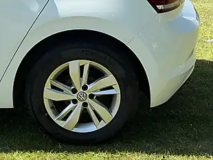 Used 2018 Volkswagen Polo Se White - Interior and Exterior details 9