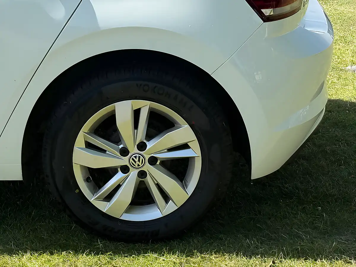 Used 2018 Volkswagen Polo Se White - Interior and Exterior details 9