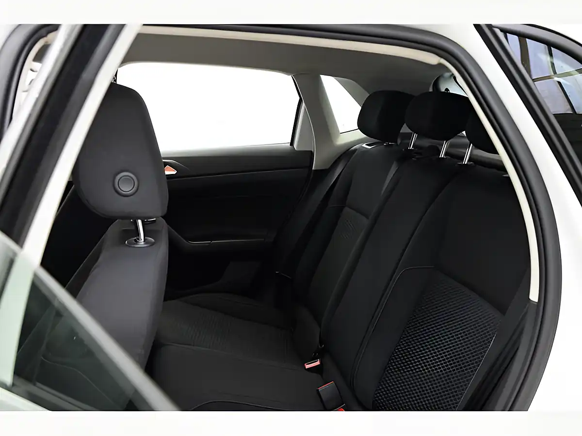 Used 2018 Volkswagen Polo Se White - Interior and Exterior details 16