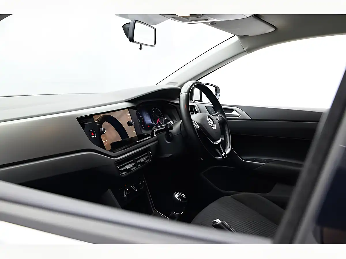 Used 2018 Volkswagen Polo Se White - Interior and Exterior details 18